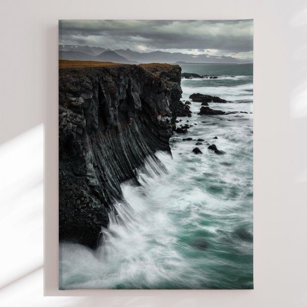 L�rredstryk - Arnarstapi Cliffs - Mads Iversen