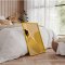 Colormatch indramninger - The Woman With the Yellow Stripes - Bea Mller